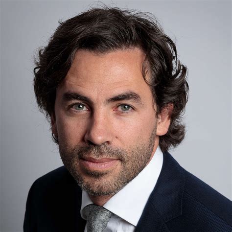 Dr. J Carlos Neves